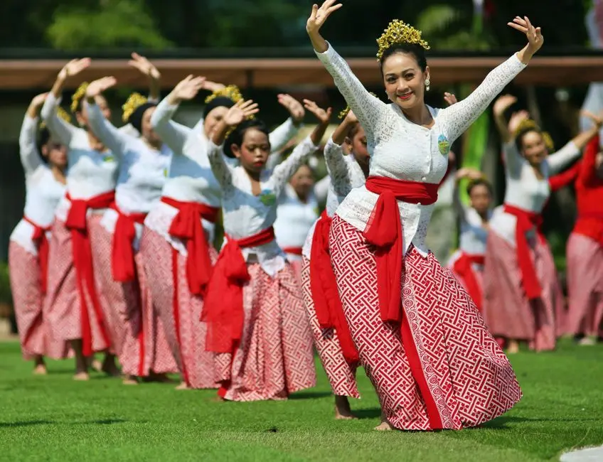 Berapa Lama Latihan Tarian Viral Sampai Gerakannya Rapi untuk Direkam? Ini Hitungannya